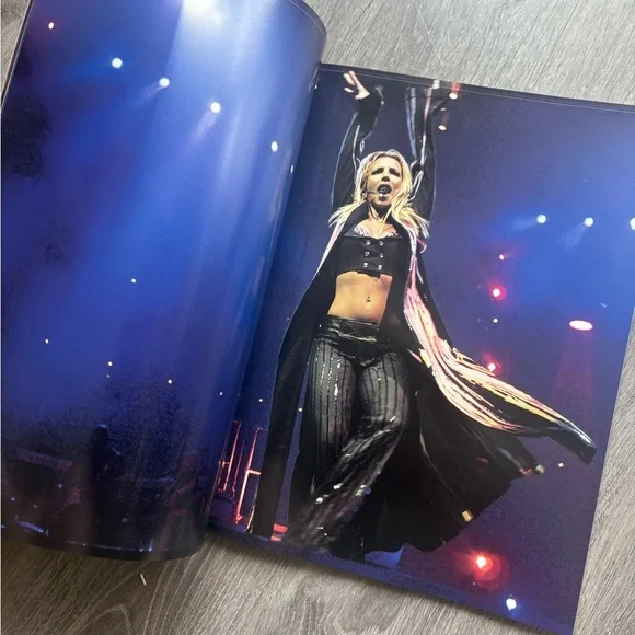 Stages by Britney Spears Book & DVD - Picture 2 of 6